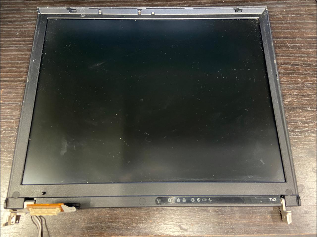 Верхний корпус  ThinkPad T43