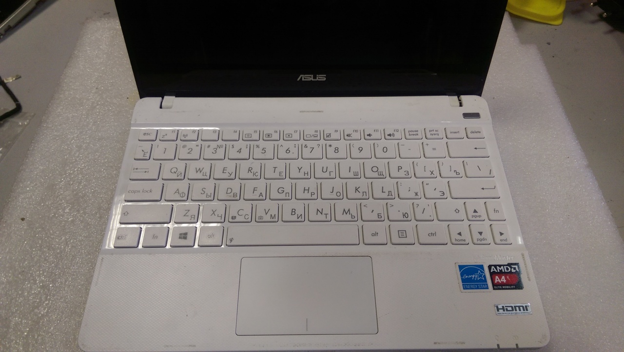 Топ панель с клавиатурой Asus X102 белая